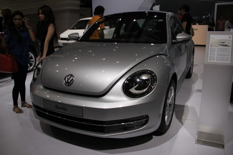 Volkswagen Beetle at the 2014 Manila International Auto Show